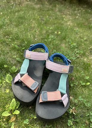 Босоніжки zara для дівчинки, розмір 34 🌸
