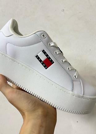 Шкіряні жіночі кеди tommy hilfiger женские кеды