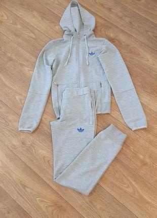 Оригінальний жіночій спортивний костюм двійка adidas розмір s