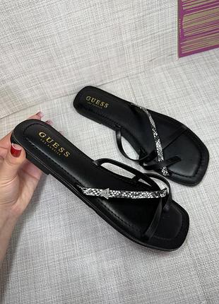 Оригінальні шльопанці guess