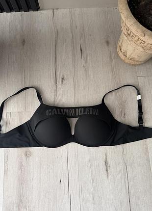 Продам ліфчик з пуш ап calvin klein