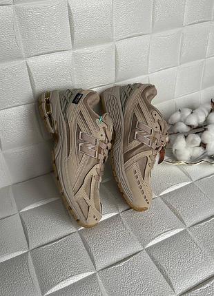 Стильні кросівки new balance 1906r beige