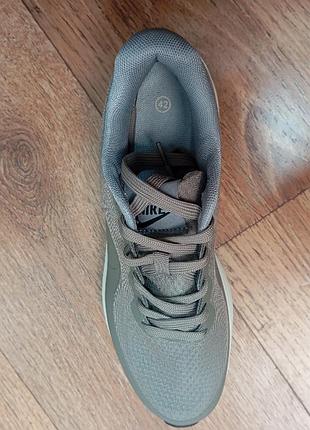 Nike revolution 8 5