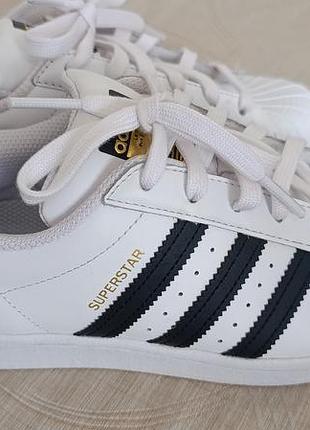 Оригинальные кроссовки adidas superstar (размер 38.5 / 24.5 см), унисекс.