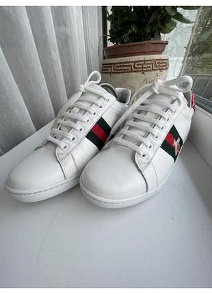 Кросівки жіночі шкіряні 
gucci