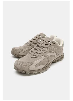 Кросівки zara