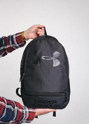 Рюкзак чорний under armour з великим чорним логотипом, 17х43х29 см, 21 літр