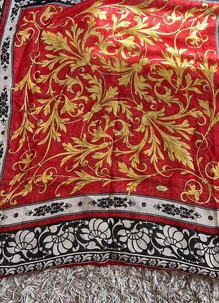 Versace шовк хустина