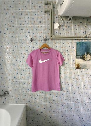 Футболка nike.