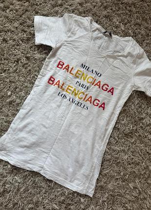 Стильна футболка balanciaga