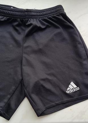 Спортивные шорты для мальчика 8-9 р. adidas