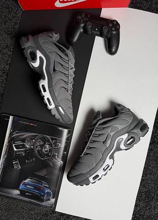 Чоловічі кросівки nike air max plus tn grey white