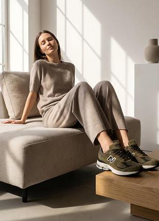 Оригинальные кроссовки new balance 2002r'woodland/black' (артикул u2002rr) оливкового цвета