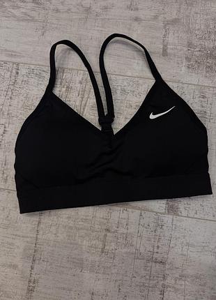 Оригінальний спортивний топ від nike