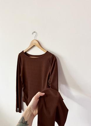Кофтинка в дрібний рубчик кольору 🍫