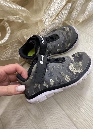 Кросівки champion 22р