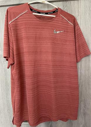 Футболка nike dri-fit