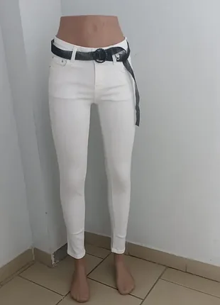 Білі фірмові джинси/ 31/32/ brend tommy hilfiger