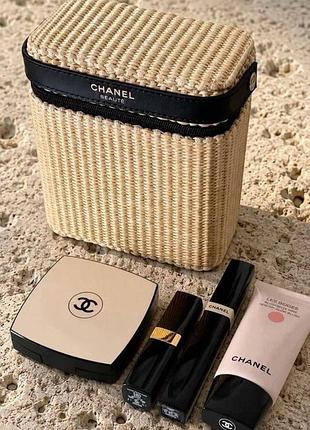 Сумка-косметичка chanel beauté з лімітованої літньої колекції  12*14*6 см