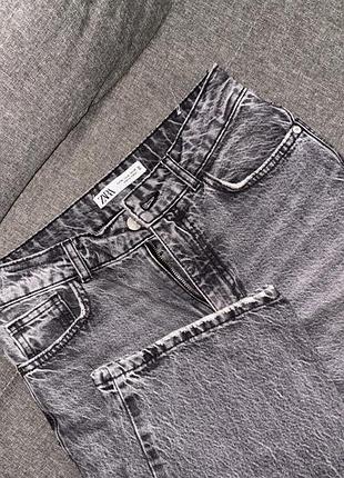 Сірі прямі джинси zara