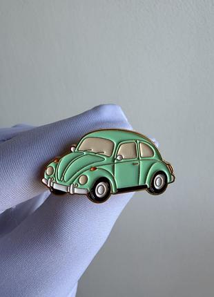 Пін значок металевий брошка машина м’ятний volkswagen beetle жук — ретро автомобіль фольксваген