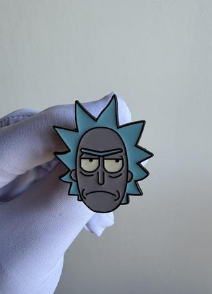 Пін значок металевий брошка злий рік санчез — рік і морті / rick and morty