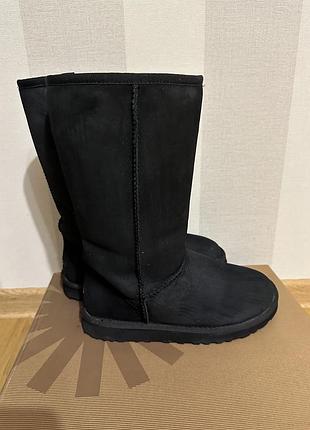 Замшевые ugg, черного цвета, р. 39