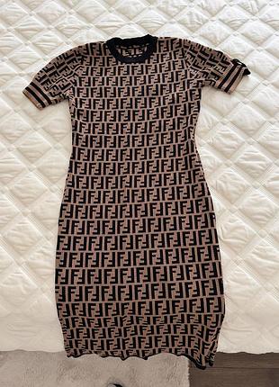 Сукня fendi