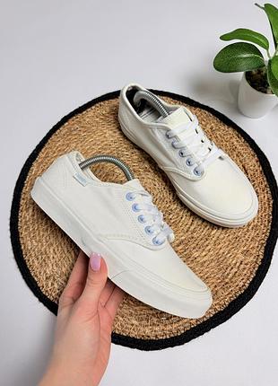 Білі базові кеди vans