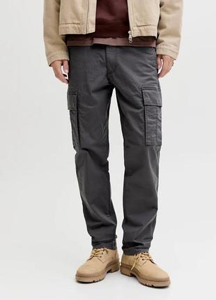 Чоловічі темно-сірі штани карго бренду jack & jones l34 w29