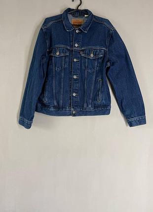 Джинсовая куртка levi's (размер l)