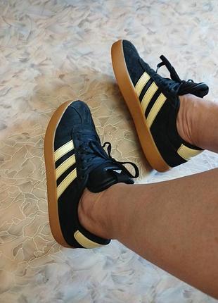 Кроссовки adidas 
замша, вьетнам