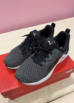 Оригінальні кросівки puma сіро-чорні розмір 39