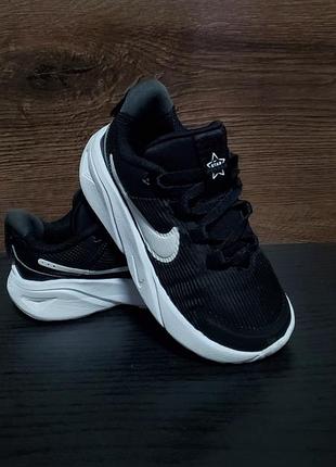 Дитячі кросівки nike star runner 4 nn (у чорно-білому забарвленні black/white