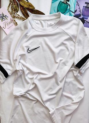 Мужская спортивная футболка nike m l