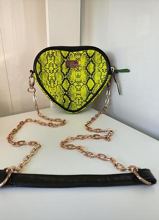 Эксклюзивная сумка-сердце paul's boutique из лимитированной коллекции y2k (кросс-боди)