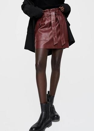 Спідниця жіноча  zara вишневого кольору