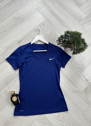 Футболка для спорту nike