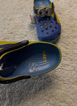 Crocs x minion 4