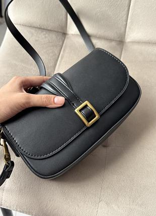 Чорна сумка від zara