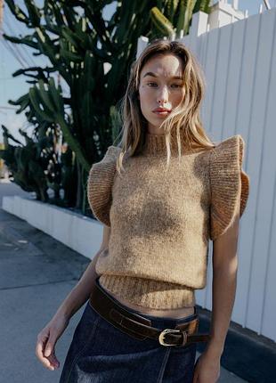 Жилет з вовни з воланами від zara
