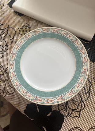 Порцелянові тарілки для булочки серії "aztec" від бренду wedgwood home.