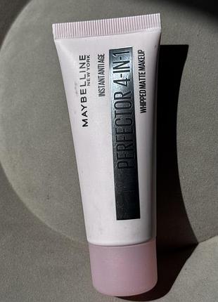 Багатофункціональний тональний засіб 4-в-1 maybelline new york instant age rewind perfector 4-in-1 whipped matte makeup відтінок 02 light medium