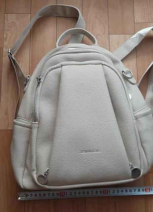 Рюкзак женский, марка "fashion &amp; bag", бежевого почти белого цвета