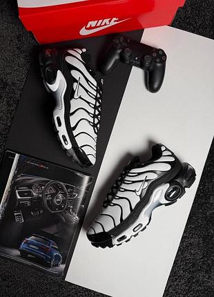 Чоловічі кросівки nike air max plus white black