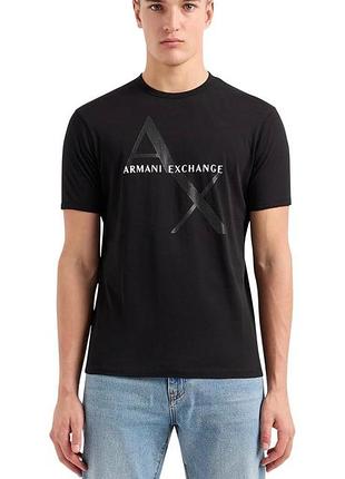 Мужская черная футболка armani exchange с белой надписью