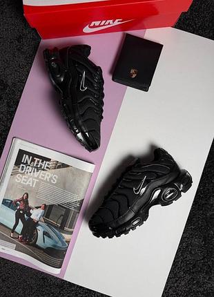 Жіночі кросівки nike air max plus black