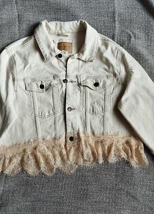 Куртка джинсовая женская pull &amp; bear размер l, m украшена кружево шантильи