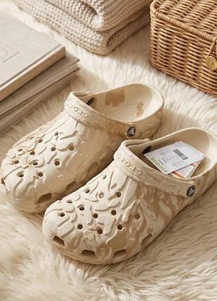Кроксы сабо crocs тай-дай crocs classic marbled clog в мраморной расцветке размер 42 (м9/w11)-стелька 26,5