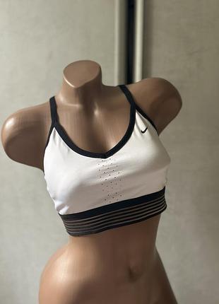 Спортивний топ nike